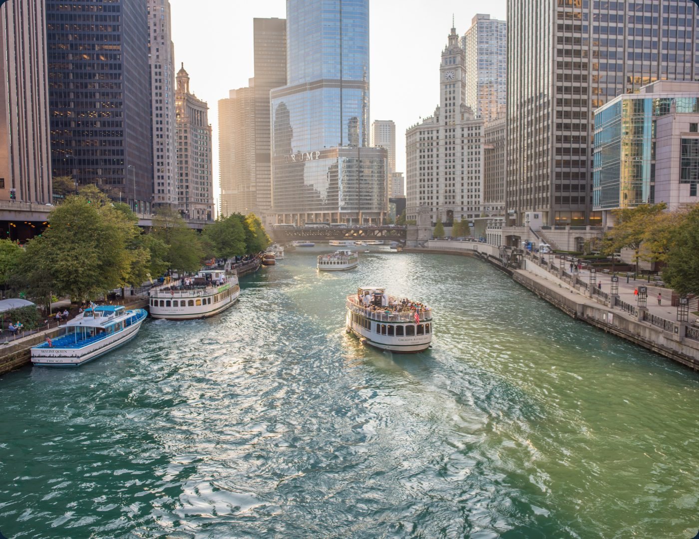 Passeio de barco no Rio Chicago